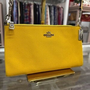 COACH Leather Shoulder‎ Bag Wallet on Chain Yellow